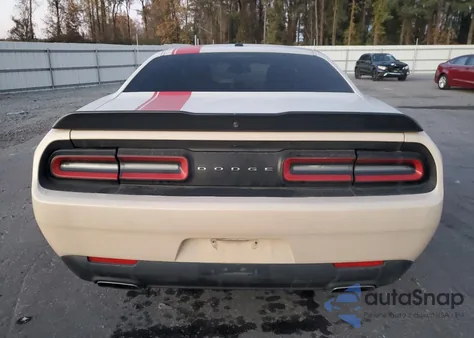 2016 Dodge Challenger Sxt z USA, uszkodzony, nr VIN 2C3CDZAG6GH221629